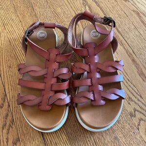 Girls faux leather sandals
